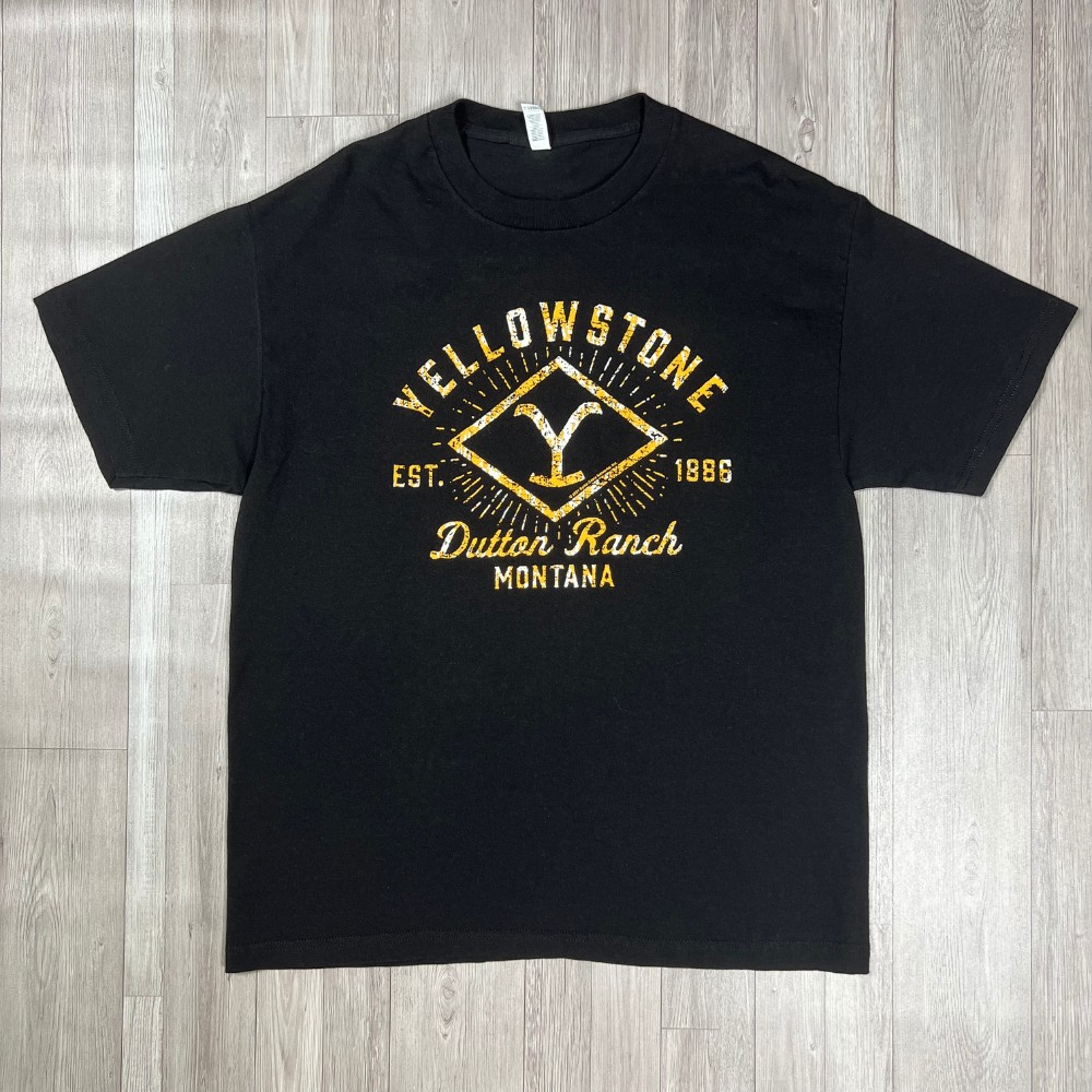 Size L - Alstyle Brand - Yellow Stone Dutton Ranch Montana Vintage T-Shirt (LxW: 29x22 in)