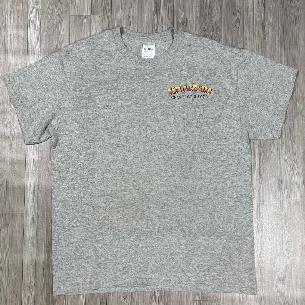 Size L - Gildan Ultra Cotton Brand - Back Alley BBQ Vintage T-Shirt (LxW: 28x22 in)