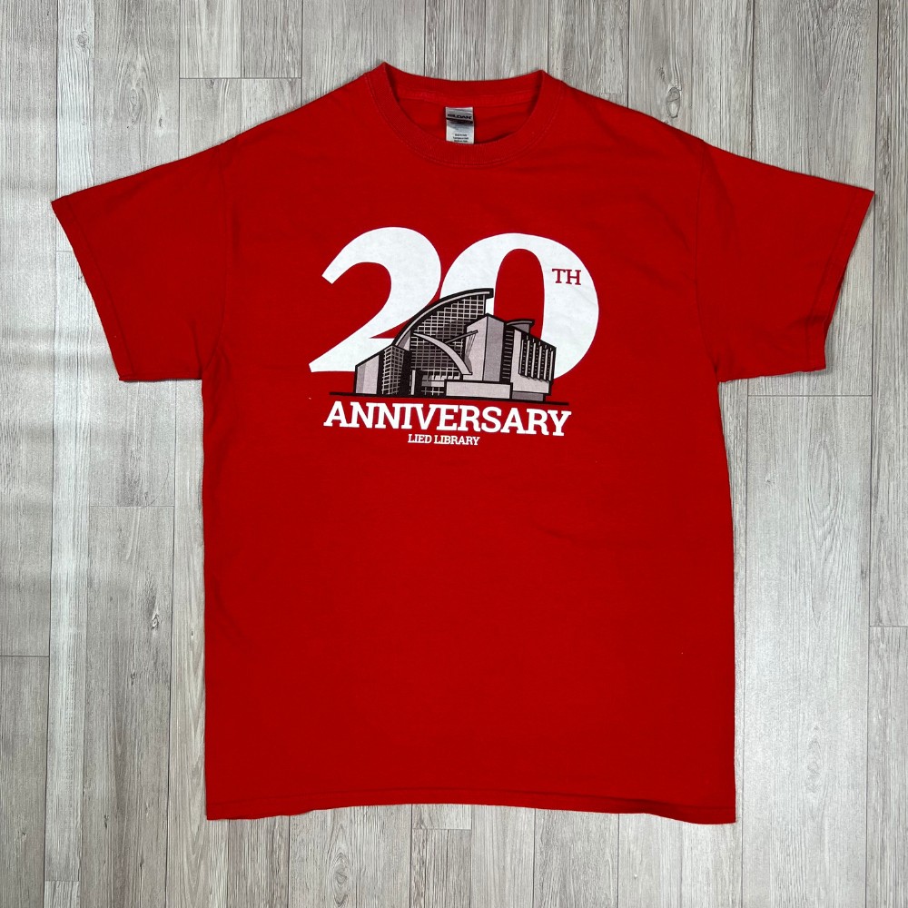 Size M - Gildan Heavy Cotton Brand - 20th Anniversary Lied Library Vintage T-Shirt (LxW: 23 in x 20 in)