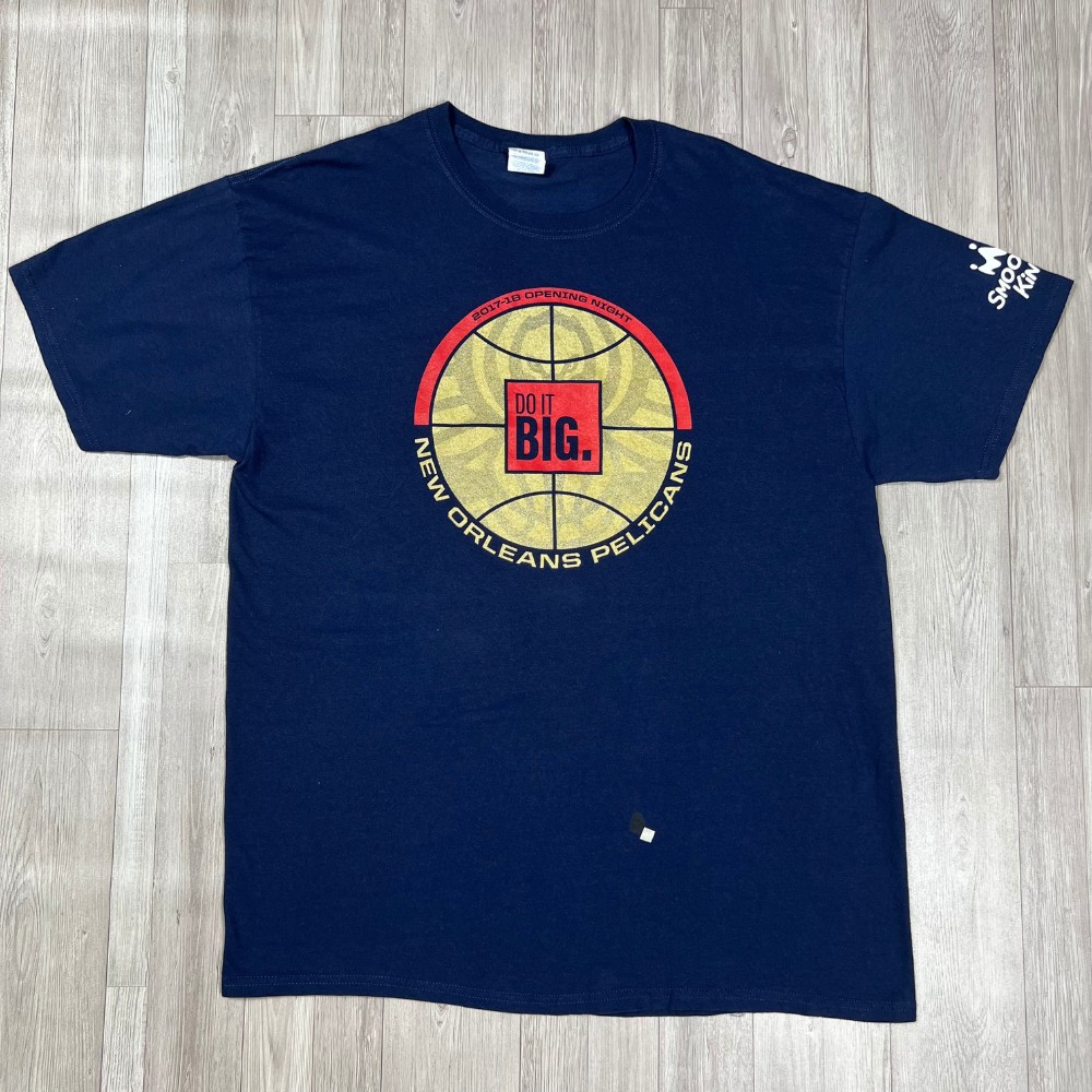 Size XL - Jerzees Brand - Do it Big New Orleans Pelicans Vintage T-Shirt (LxW: 30x23 in)